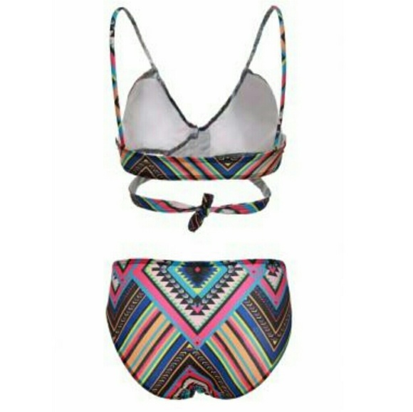 Aztec bikini - Picture 3 of 4