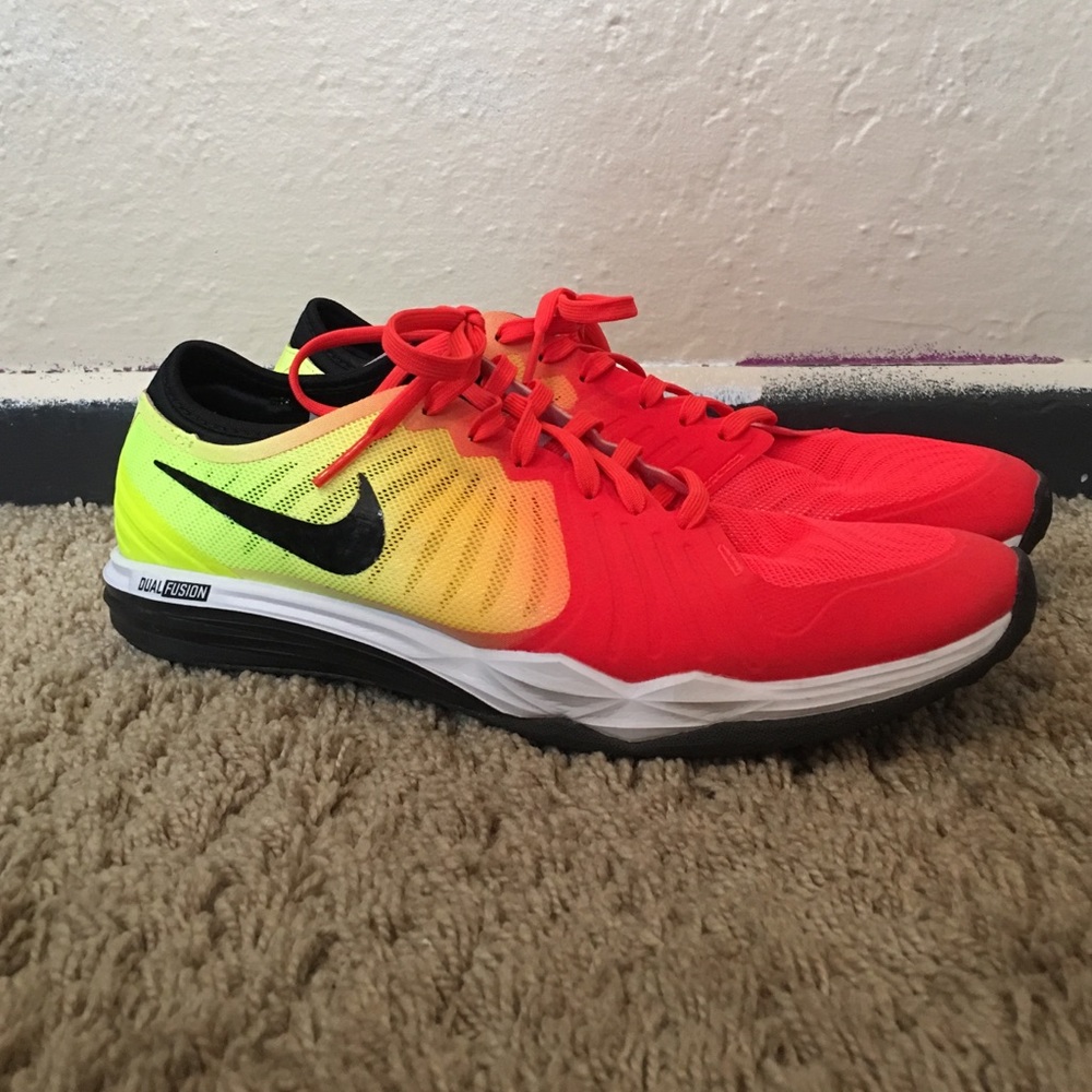 Like brand new! Nike shoes!