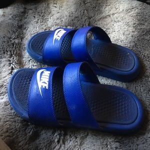 Nike slides