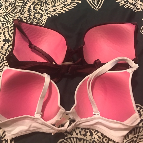 Pink 32C Bra's - Picture 2 of 3