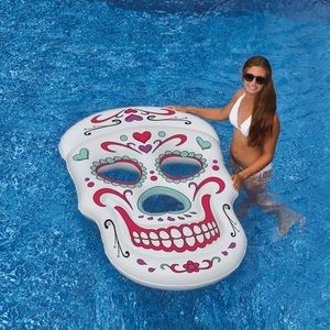 Skull Poll Float