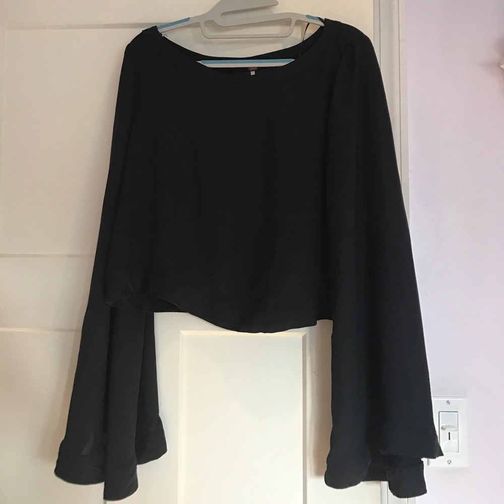 NWOT Free People • Black Crop Top