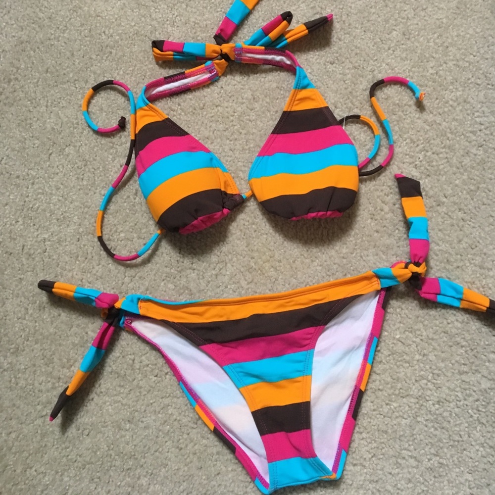 KIRRA // bikini set EUC