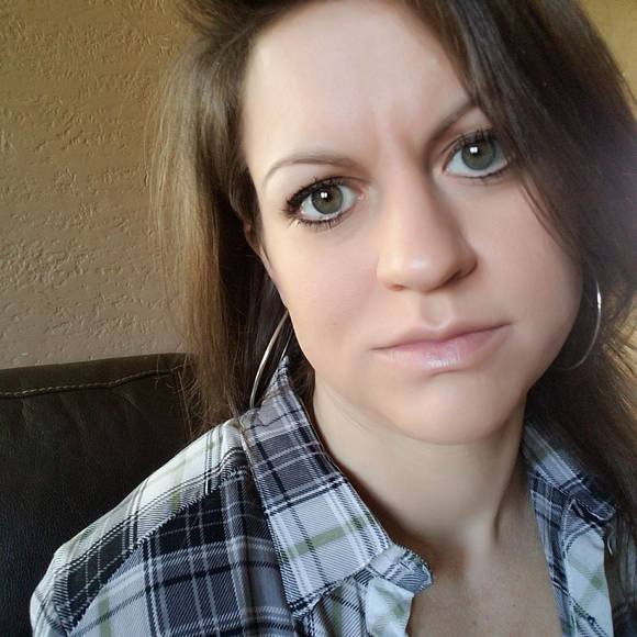 Meet your Posher, Beth - Picture 1 of 1