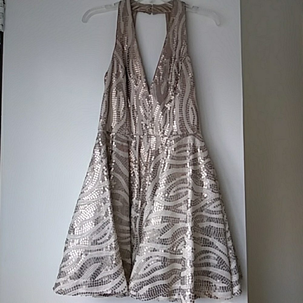 Bebe dress