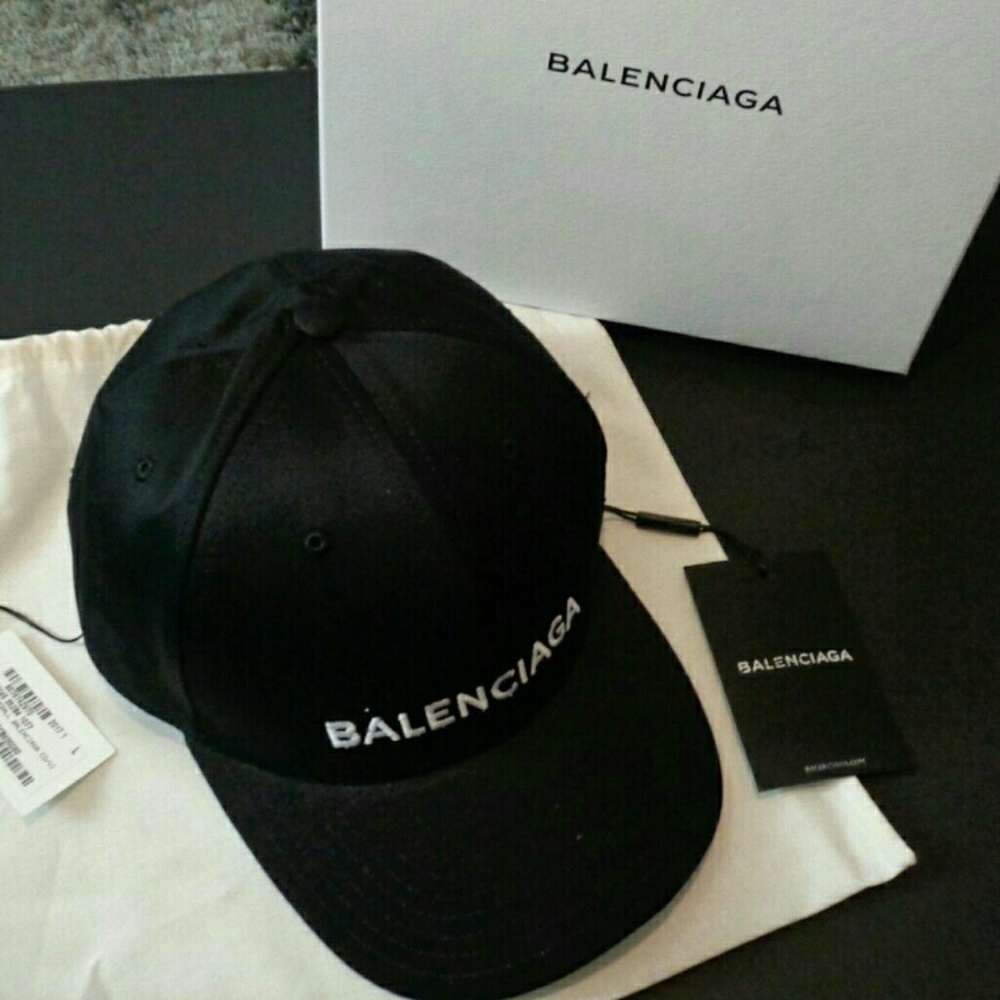BALENCIAGA CAP HAT