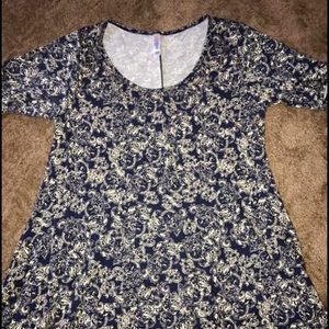 Lularoe perfect tee