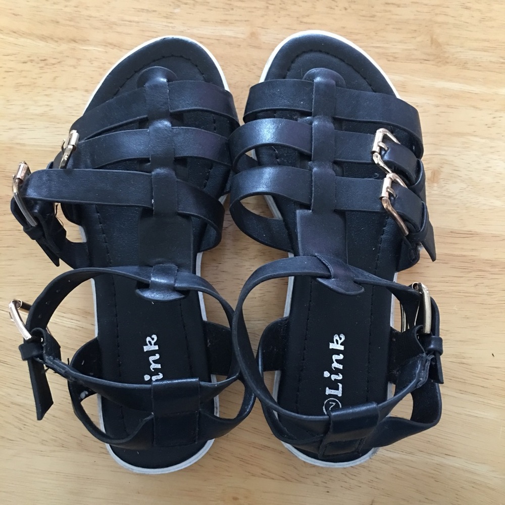 ✨Black Link Sandles✨