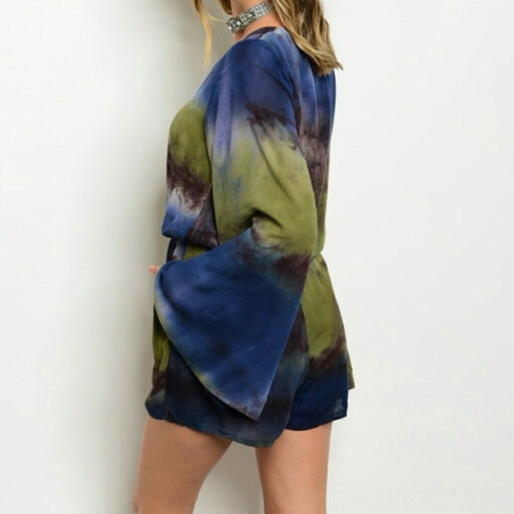 Beautiful Romper with bell sleeves. Bold colors! - Picture 3 of 6