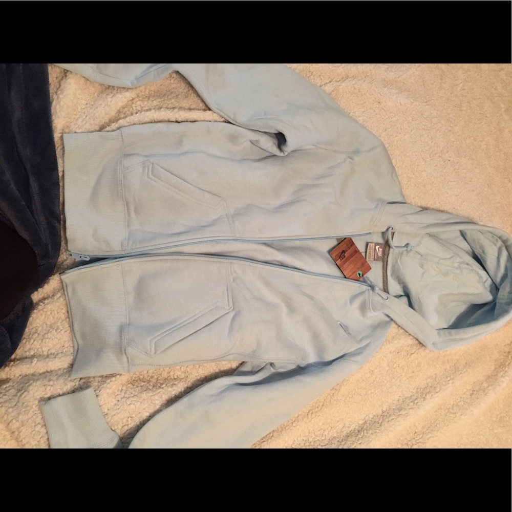 ✨SOLD✨Light blue Nike zip up