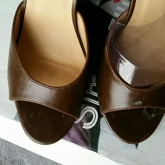 Simon Elli Gold Studded Espresso Heels sz 8 - Picture 7 of 8