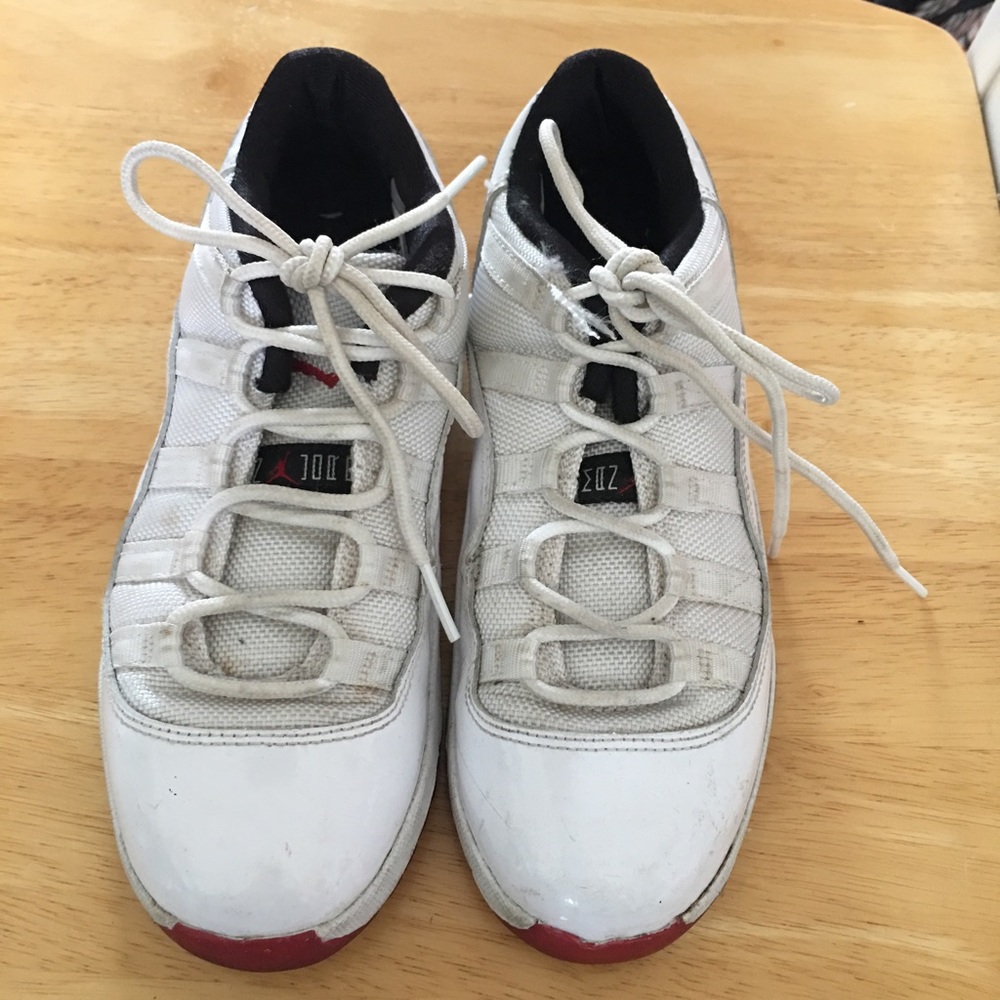 🍒CHERRY LOW 11 JORDANS🍒