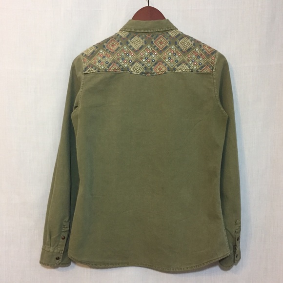 ❌SOLD❌ Zara Green Embroidered  Buttondown Shirt S - Picture 6 of 8