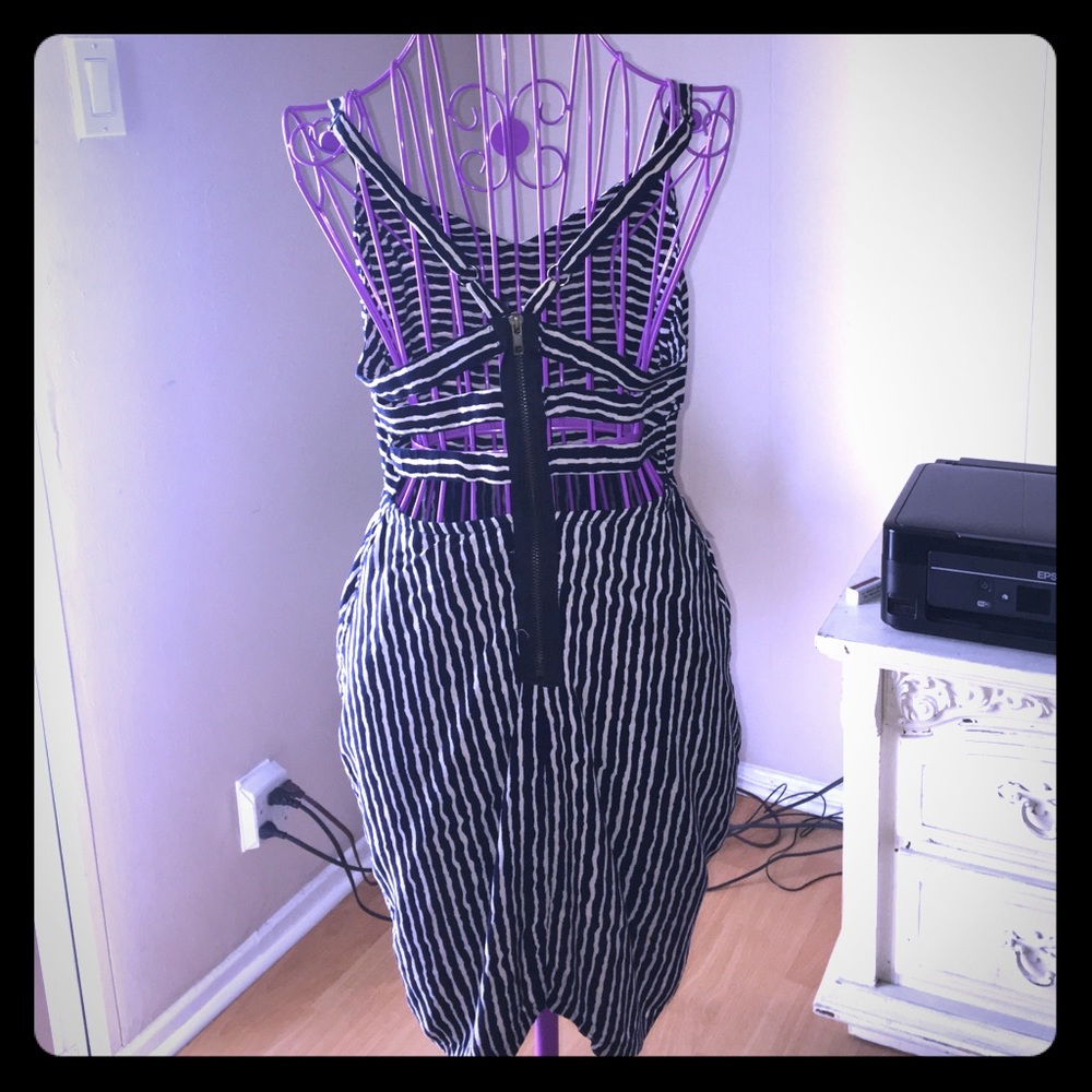LAST CALL 9/11//22 - Cutout Open Back Navy Cream Striped Dress