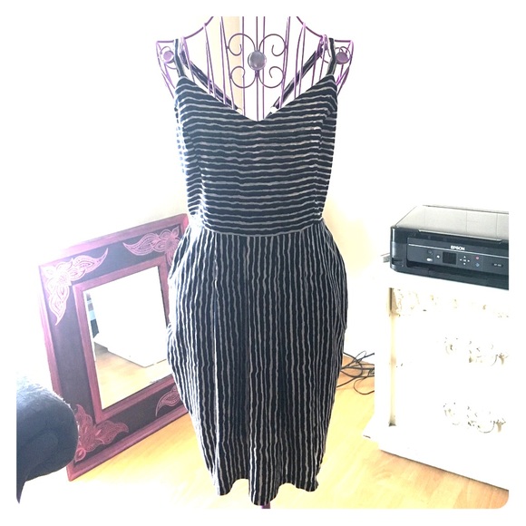 LAST CALL 9/11//22 - Cutout Open Back Navy Cream Striped Dress - Picture 2 of 6