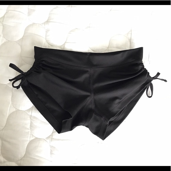 ☕️ Piping Hot Shorts☕️ - Picture 3 of 4