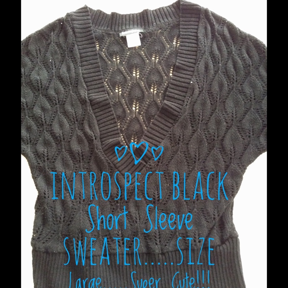 "Introspect"Black Short Sleeve V-Neck Sweater Cute