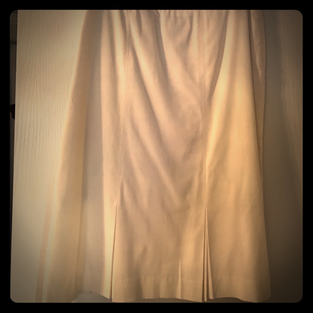Classy Creme skirt
