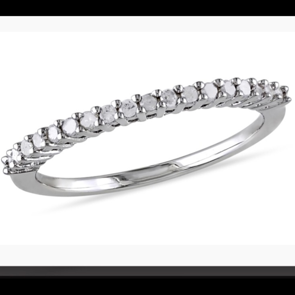 1/5 Ct diamond anniversary band