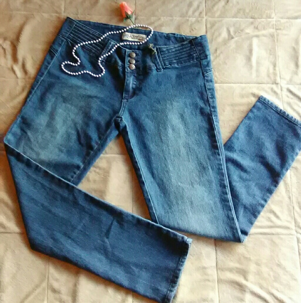 ⚜👖Nissi Jeans Size ~ 15