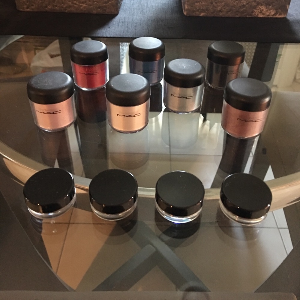 MAC Pigments Lot Of 4 Sample Sizes