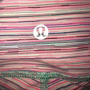 pink patterned cropped leggings