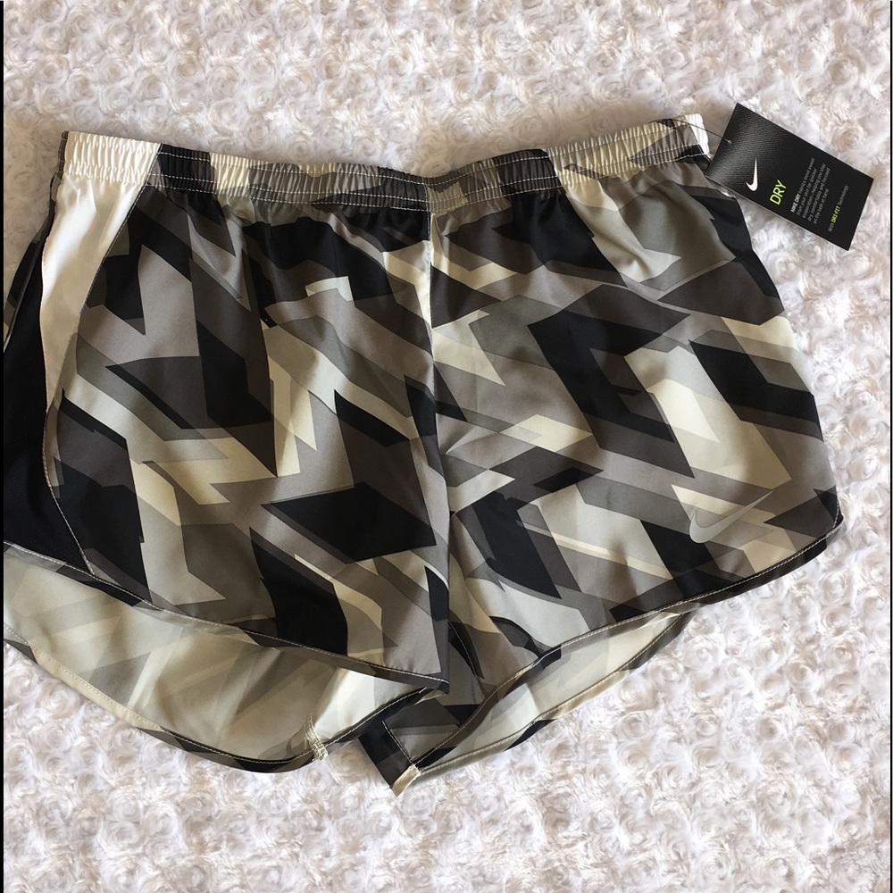 Nike 10k running shorts black gray white size Med.