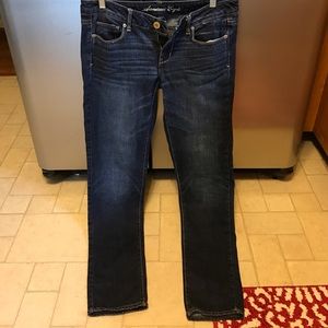 American Eagle straight legged jeans