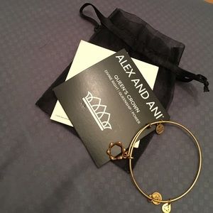 Alex and Ani Queens Crown bracelet BRAND NEW!
