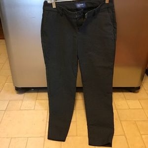 Old Navy black with white polka dot Capri pants