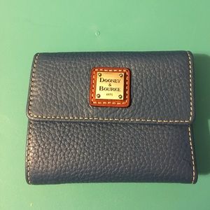 Dooney & Bourke wallet