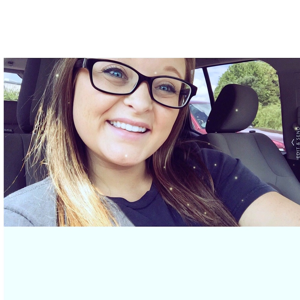 Meet your Posher, Hannah