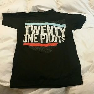 Twenty One Pilots tee