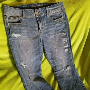 AEO Distressed medium wash jeans