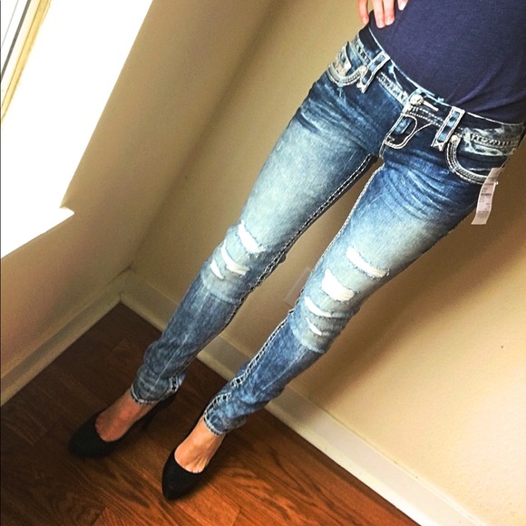 NWT!! Rock Revival new Collection retail price 250 - Picture 3 of 4