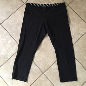 Lululemon reversible capris