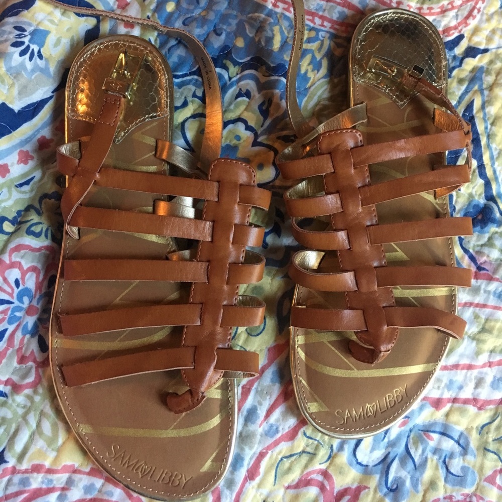 brown/tan strappy sandals