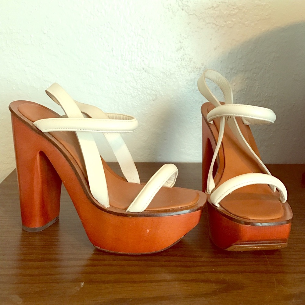 Charles Jourdan White Leather Heel Sandal 7.5