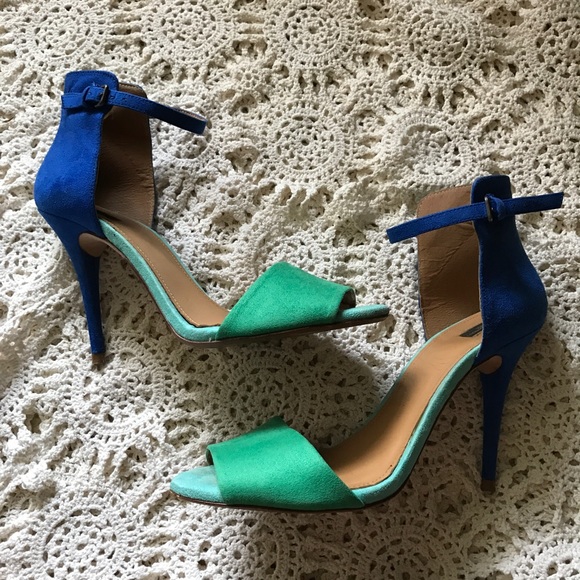 Zara Shoes - Zara color-block heels