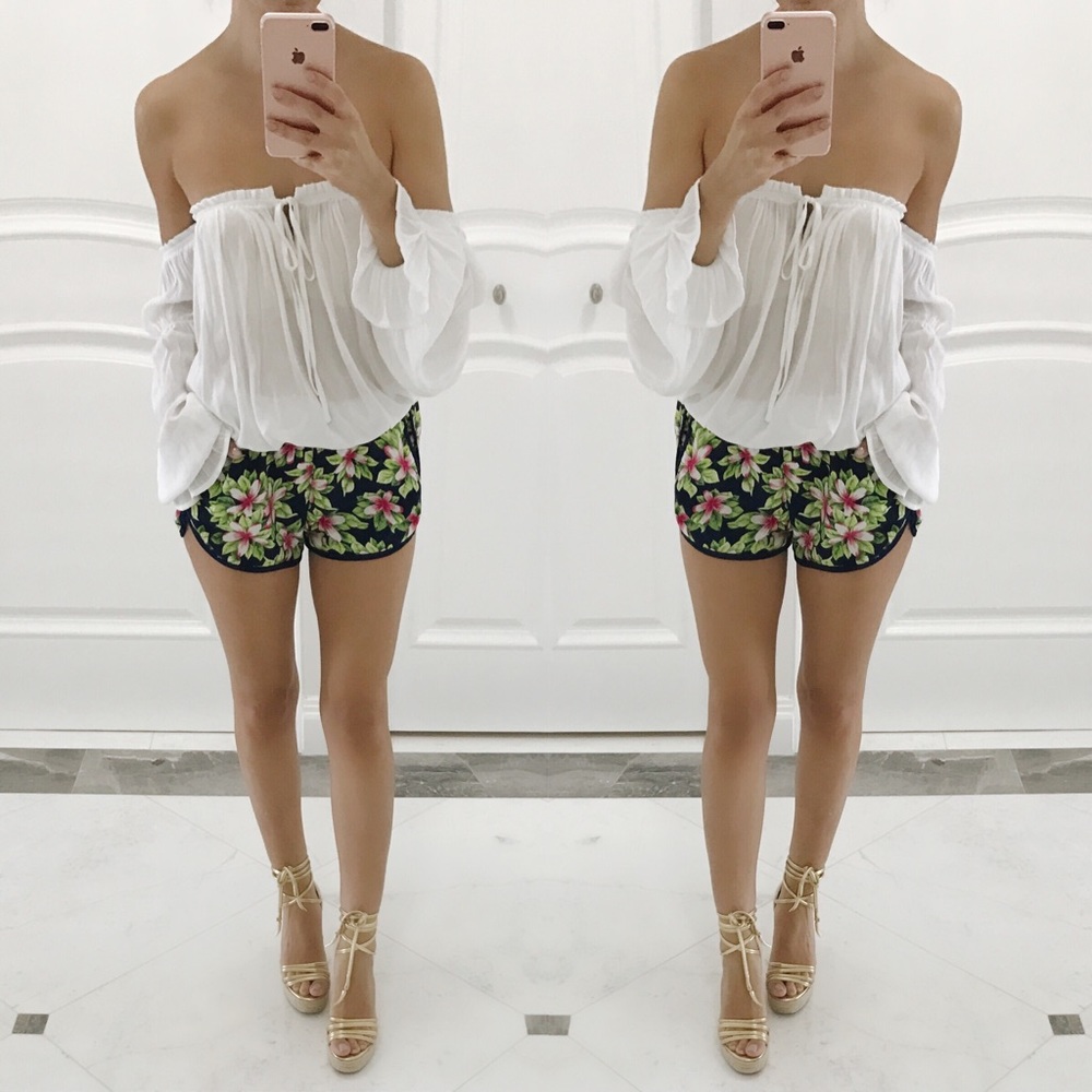 • Floral Drawstring Shorts • - Picture 2 of 4