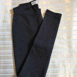 Abercrombie & Fitch leggings size medium