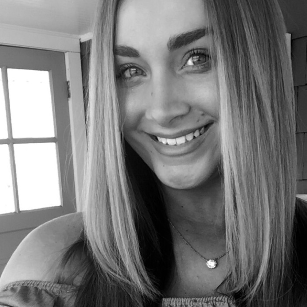 Meet your Posher, Larissa