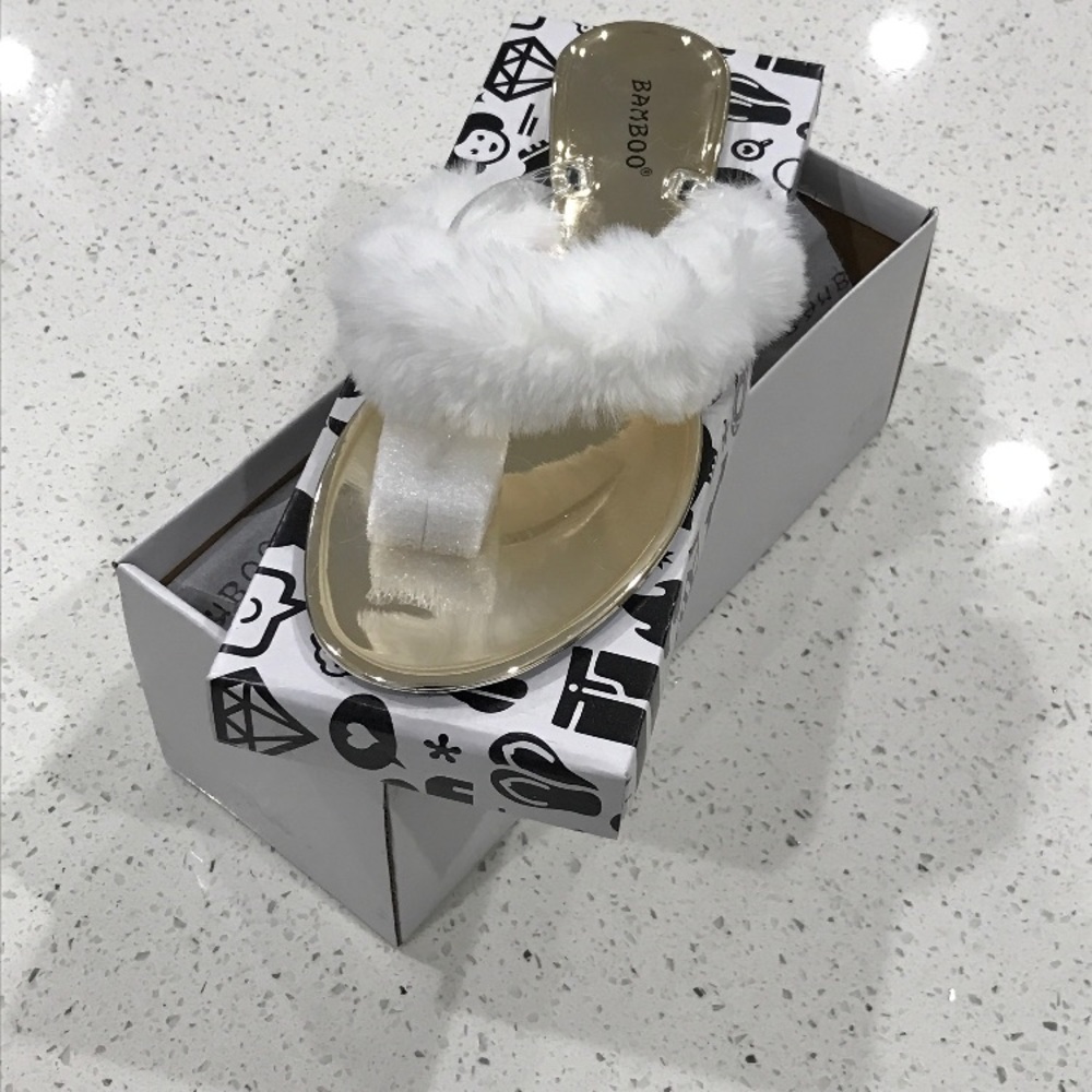 Furry gray sandals