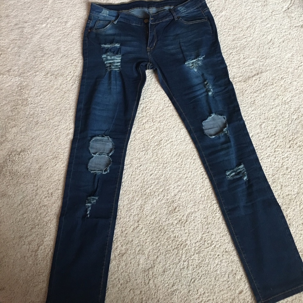 SOLD Distressed skinny stretch jeans