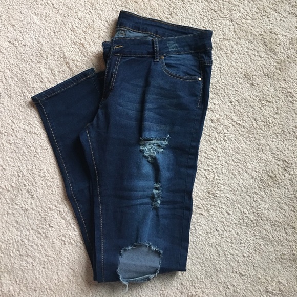 SOLD Distressed skinny stretch jeans - Picture 2 of 3