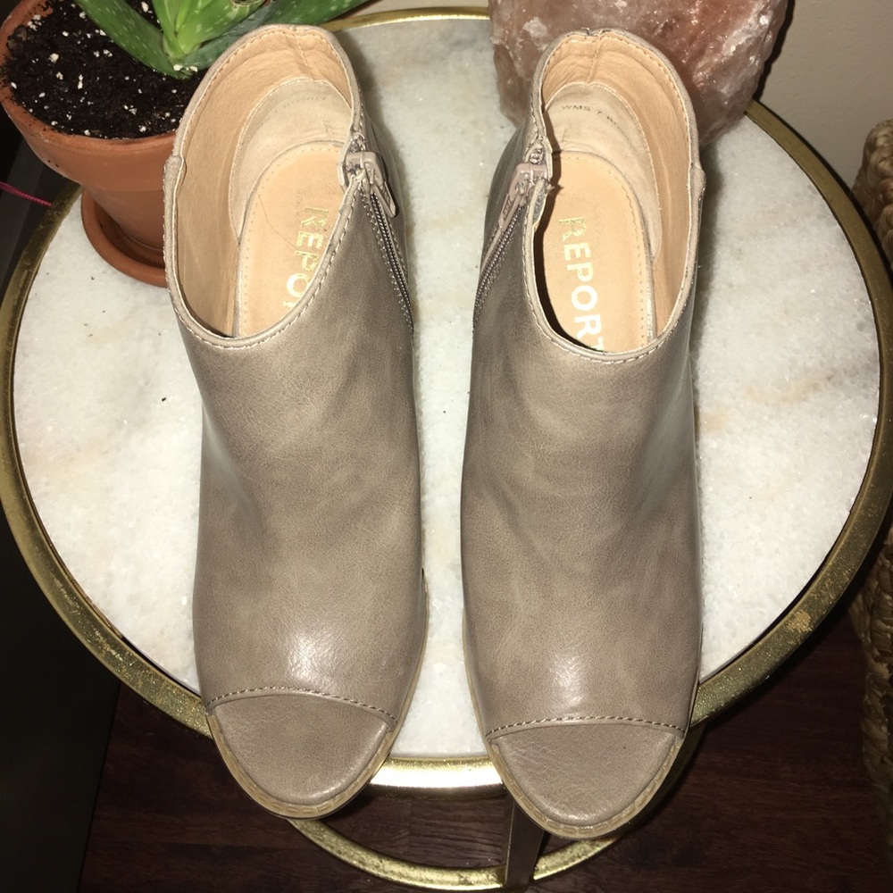 Report brand shoes, heels