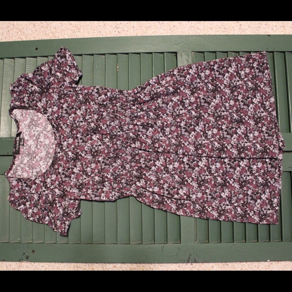 Forever 21 floral print short sleeve dress