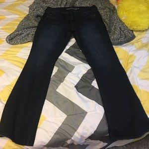 BOGO Free!🎈American eagle dark wash flare jeans