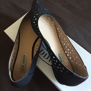 Black Steve Madden flats