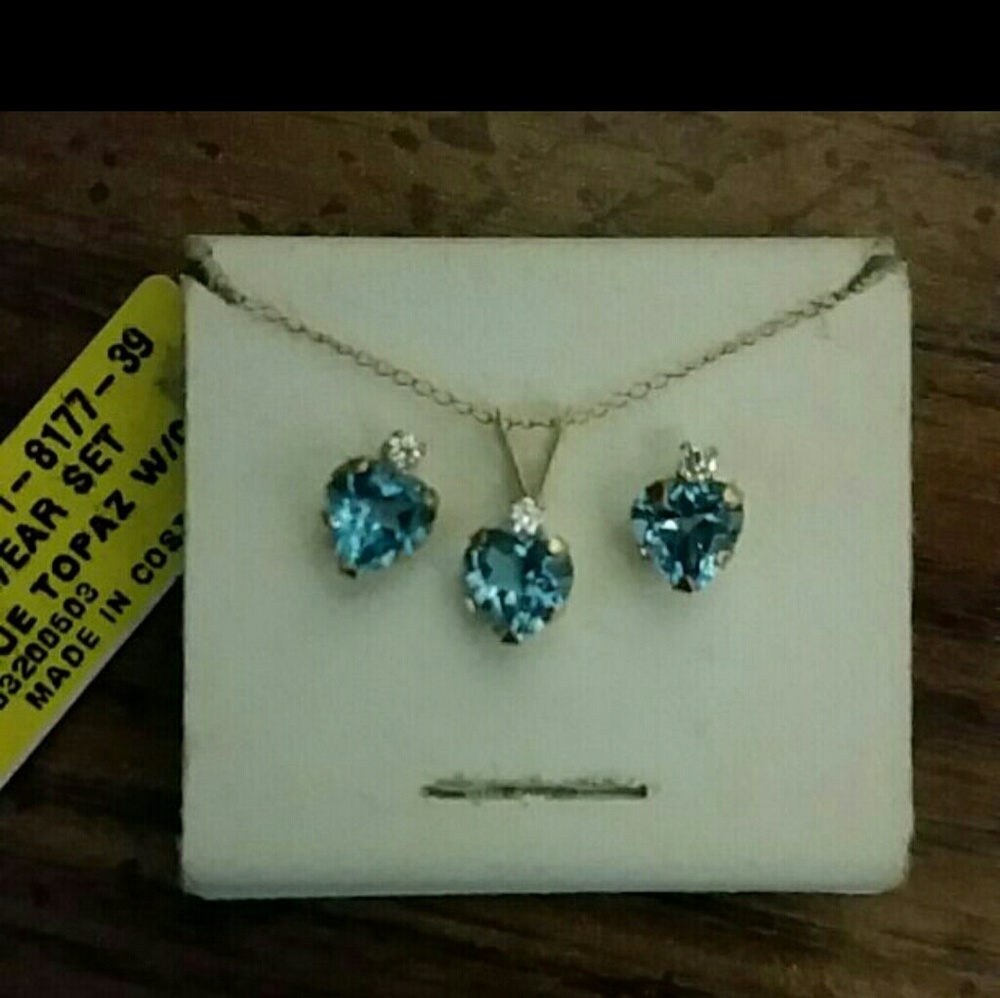 10 kt gold necklace and earring set blue topaz